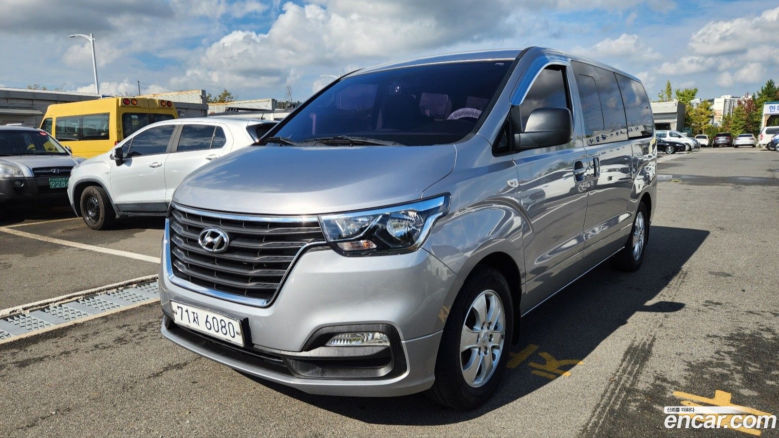 Hyundai Starex