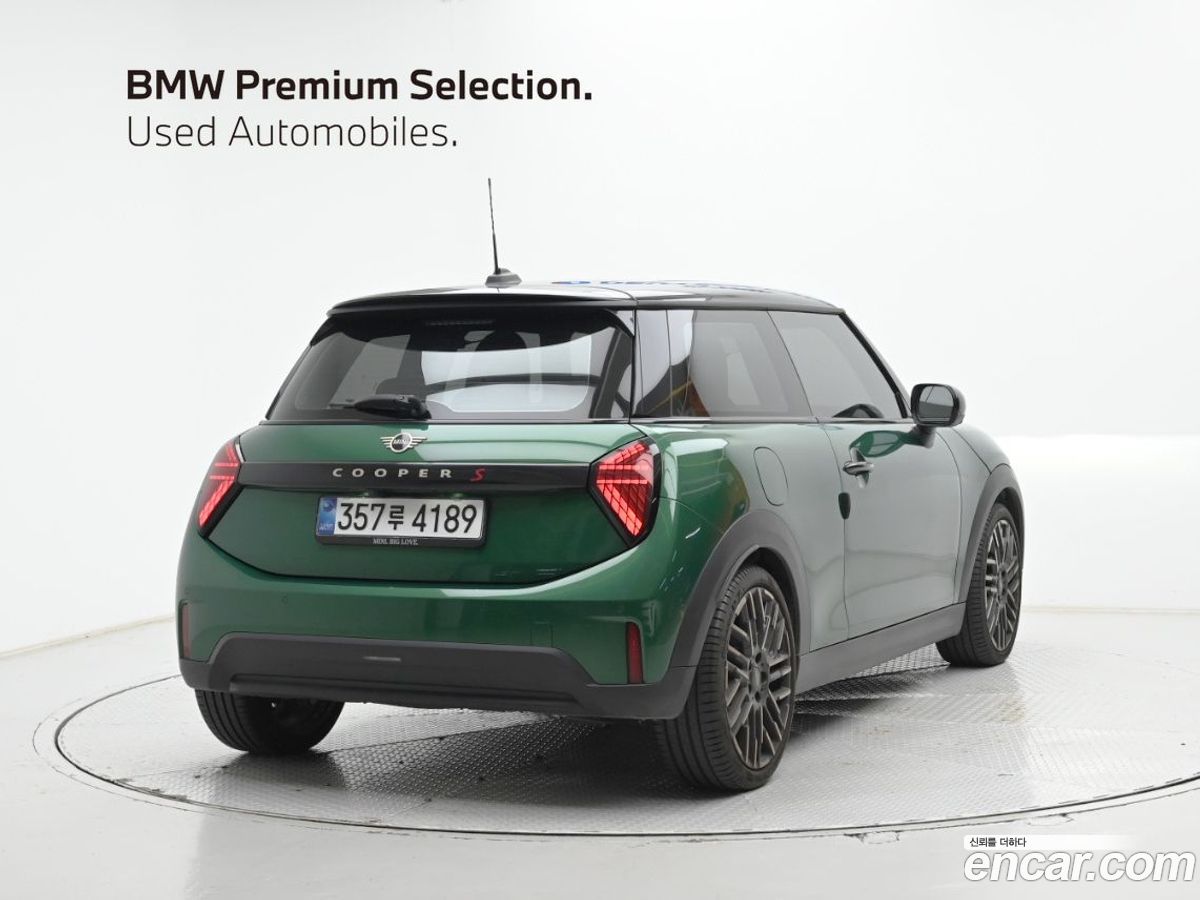 Mini Cooper Mk4