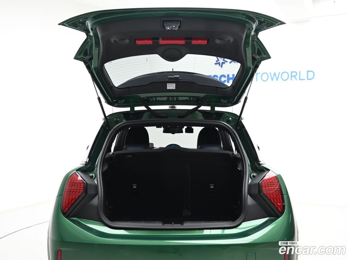 Mini Cooper Mk4