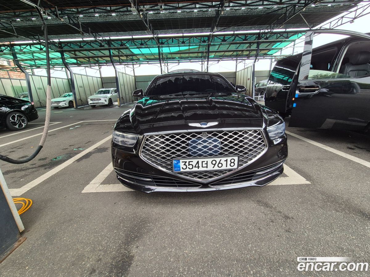 Genesis G90