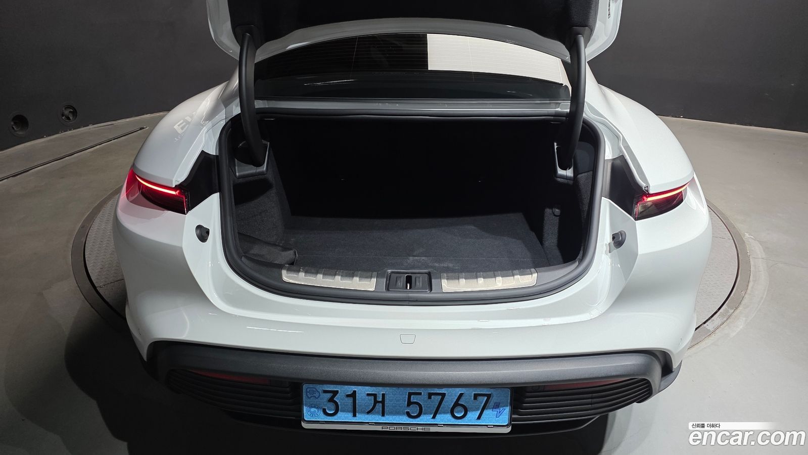 Porsche Taycan