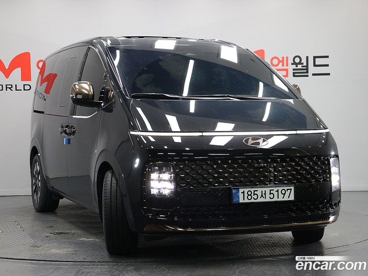Hyundai Staria