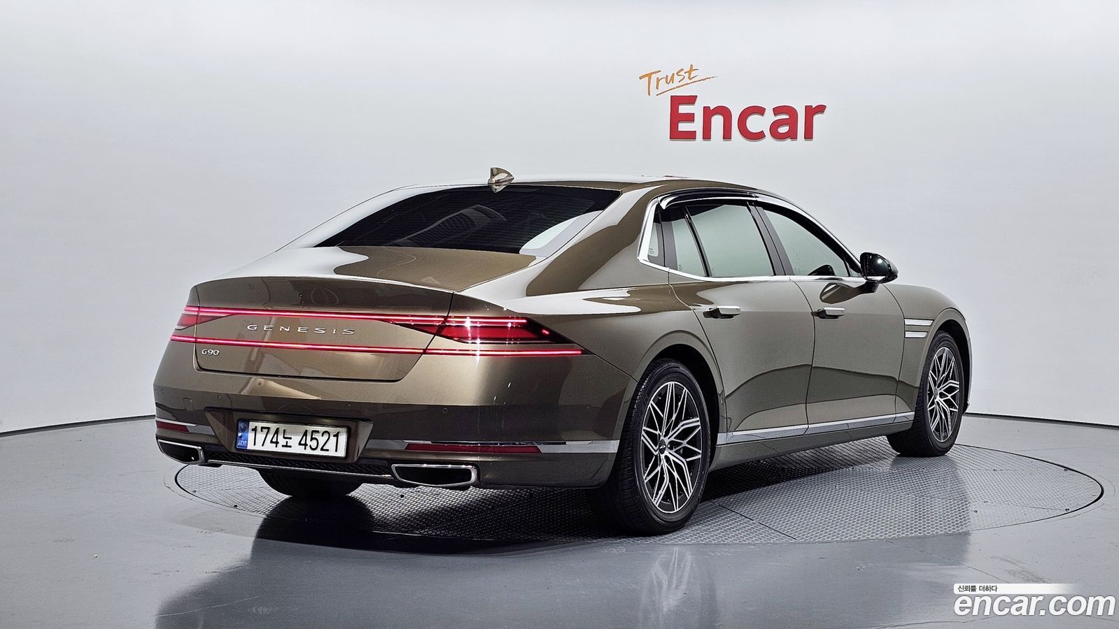 Genesis G90