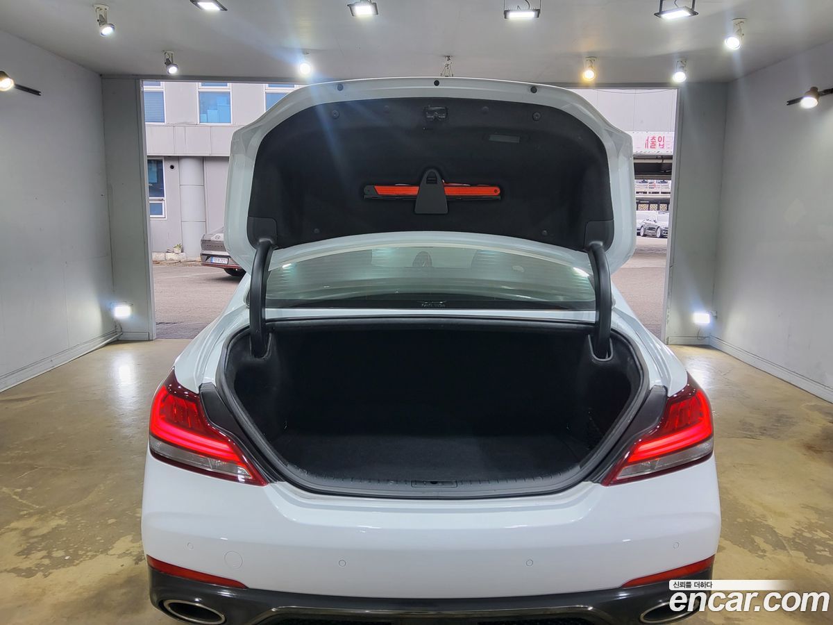 Genesis G70