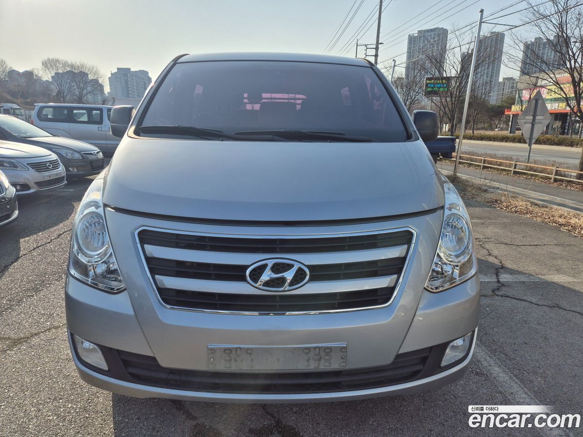 Hyundai Starex