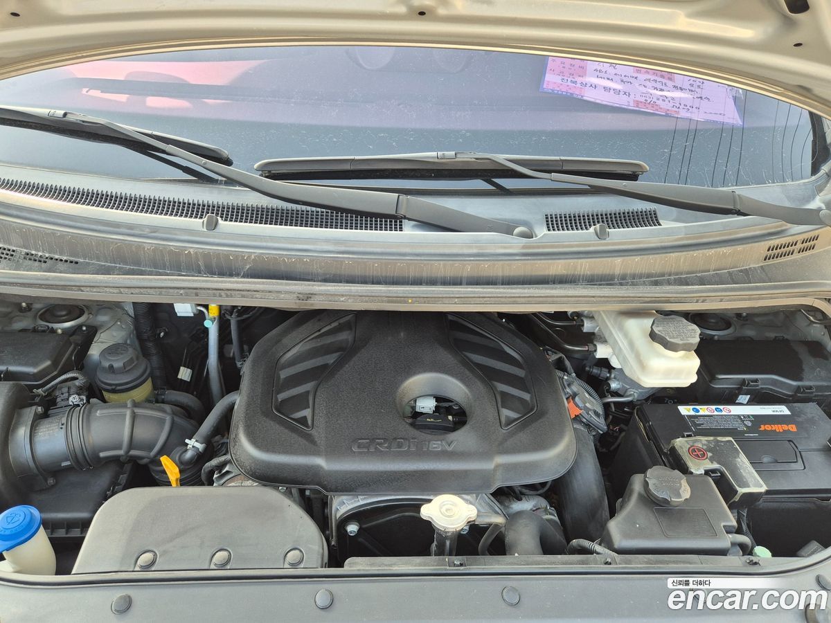 Hyundai Starex