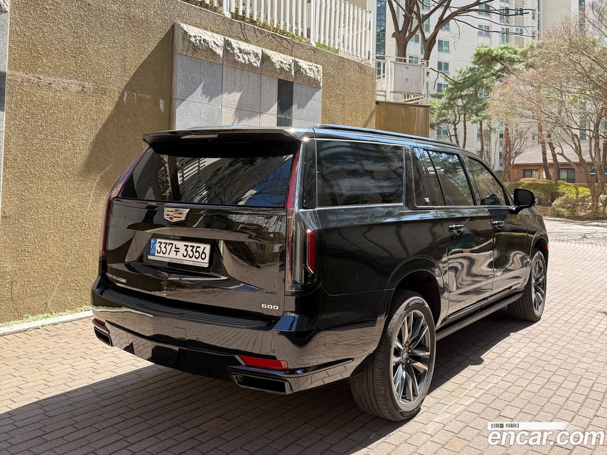 Cadillac Escalade Mk5