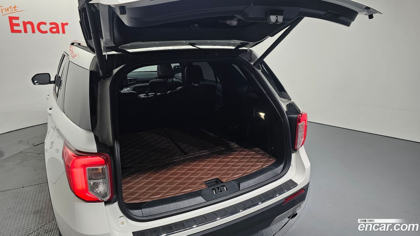 Ford Explorer Mk6