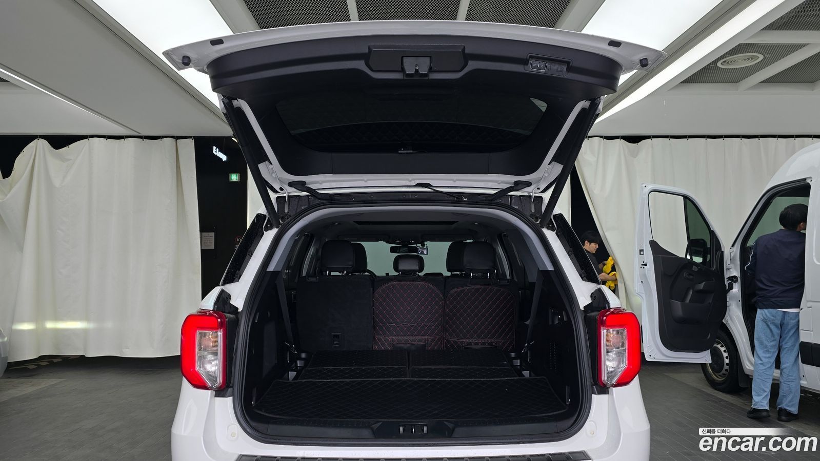 Ford Explorer Mk6
