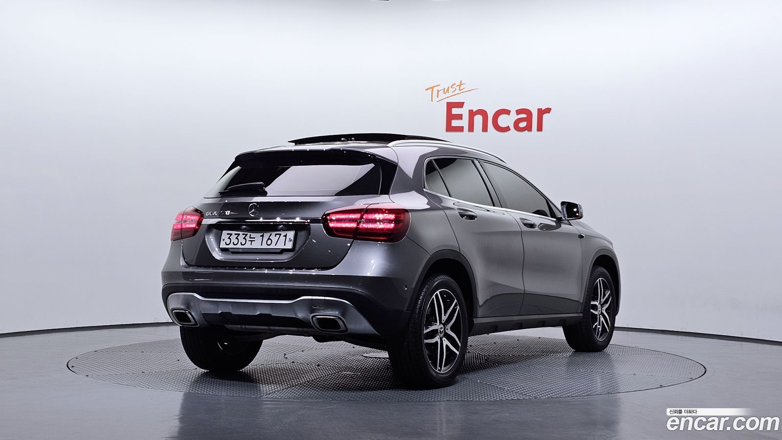 Mercedes-Benz GLA-Class
