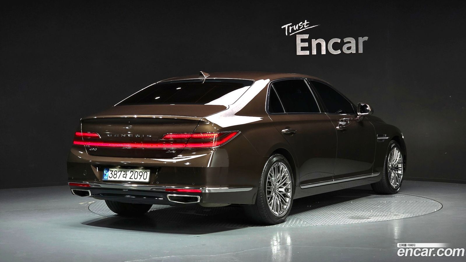 Genesis G90
