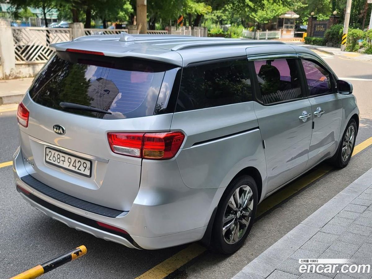 Kia Canival