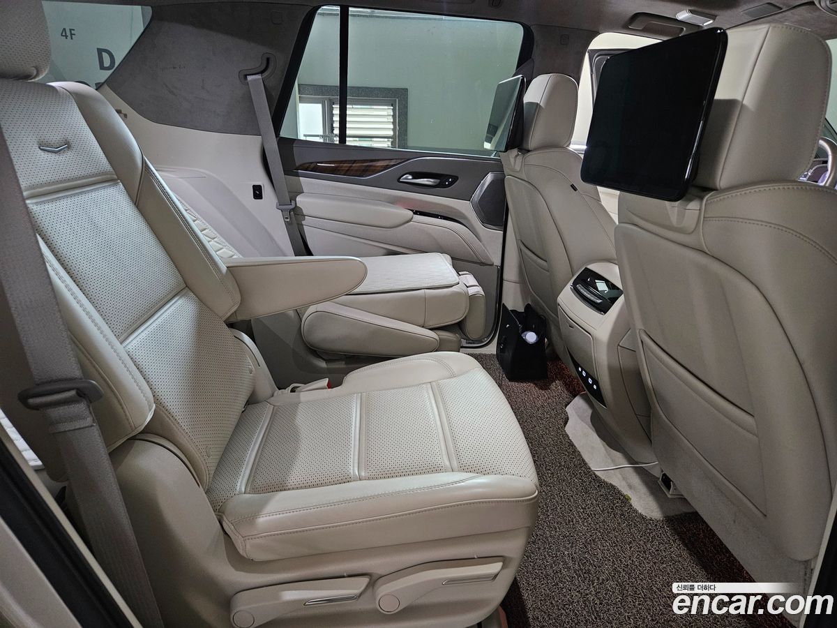 Cadillac Escalade Mk5