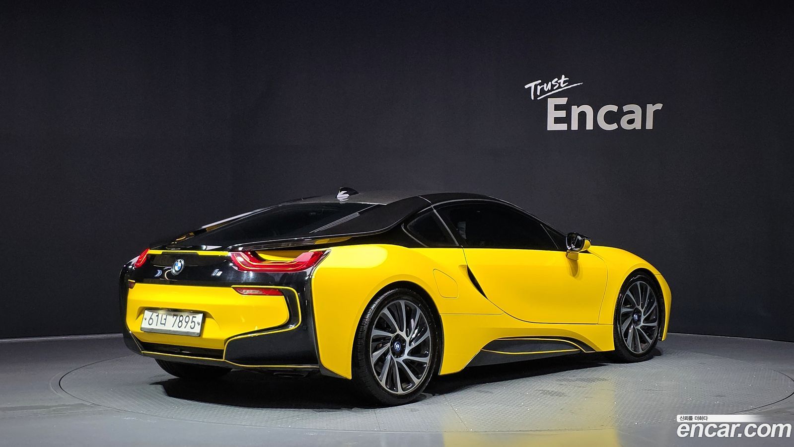 BMW i8