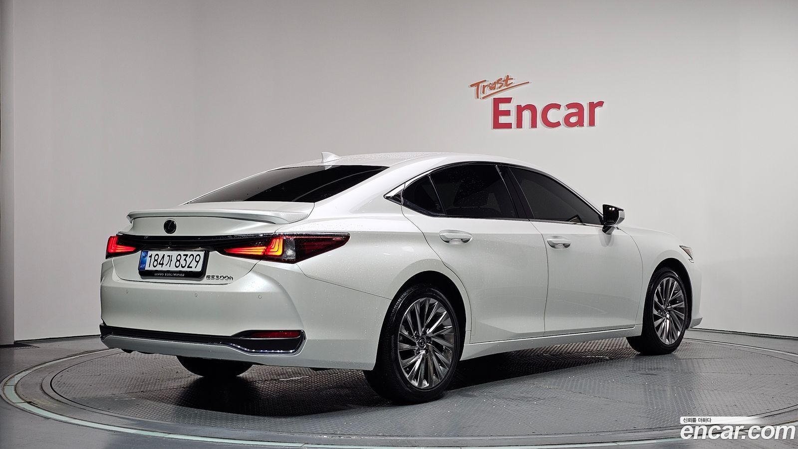 Lexus ES Mk7