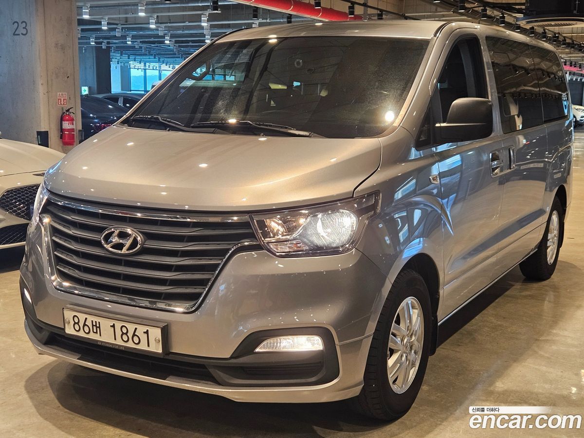 Hyundai Starex