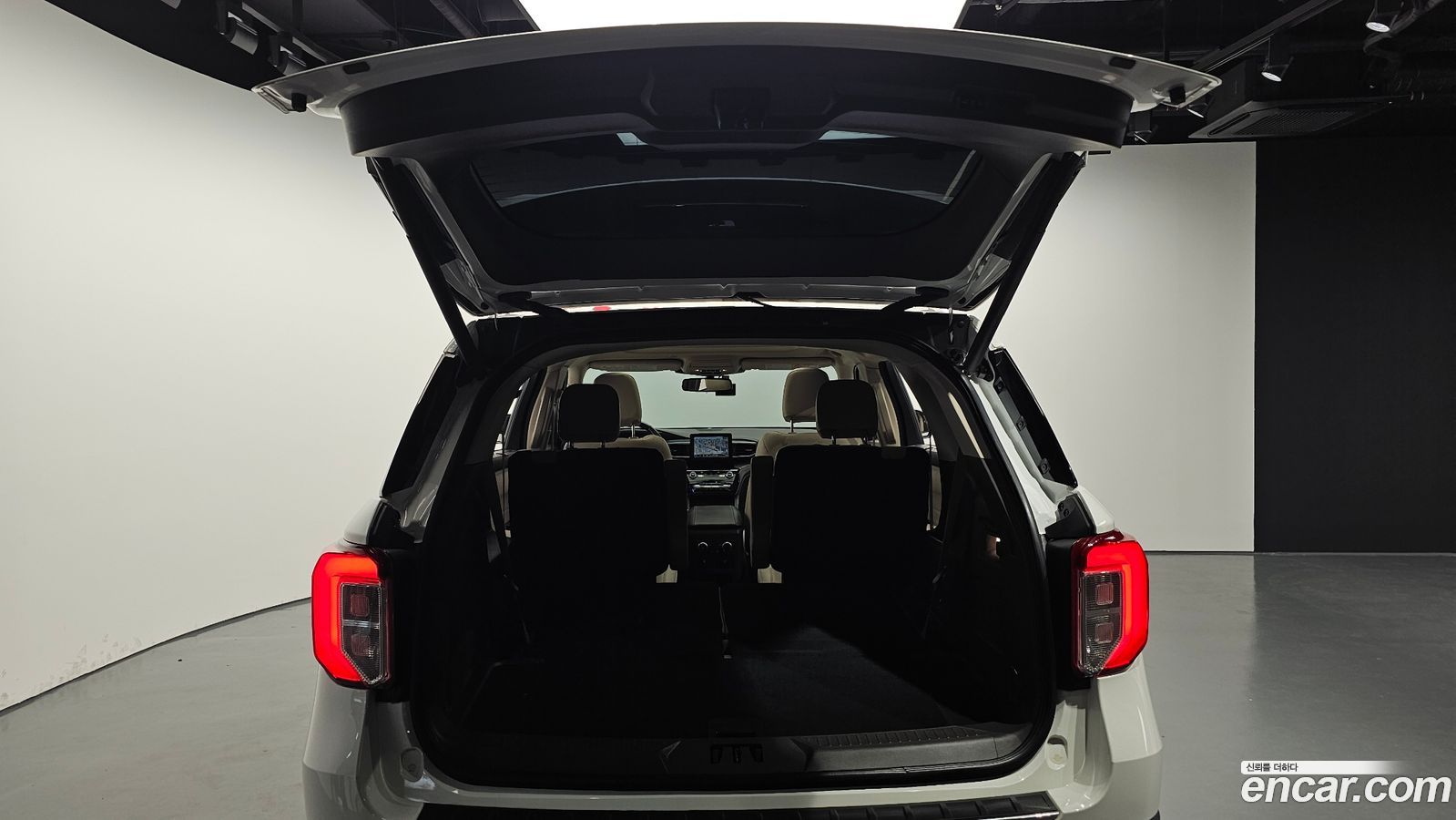 Ford Explorer Mk6