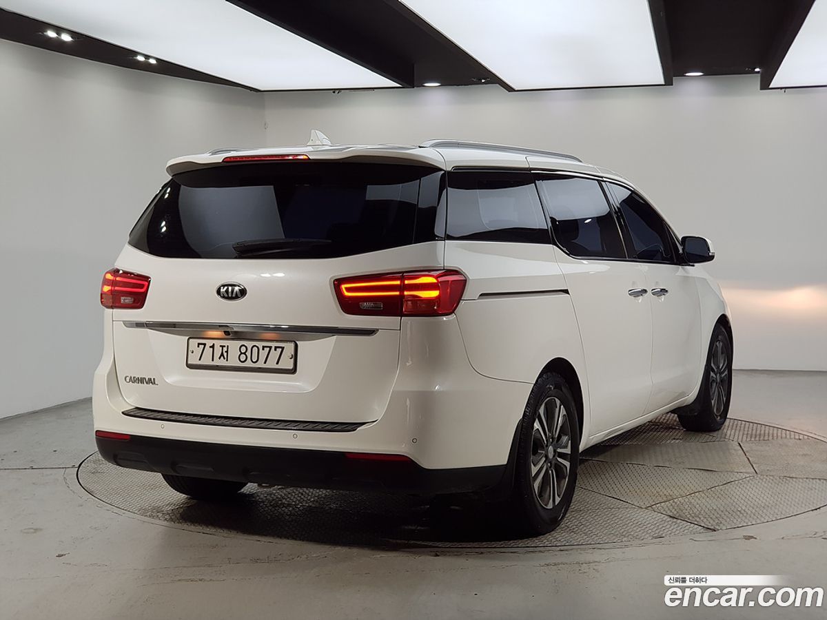 Kia Canival