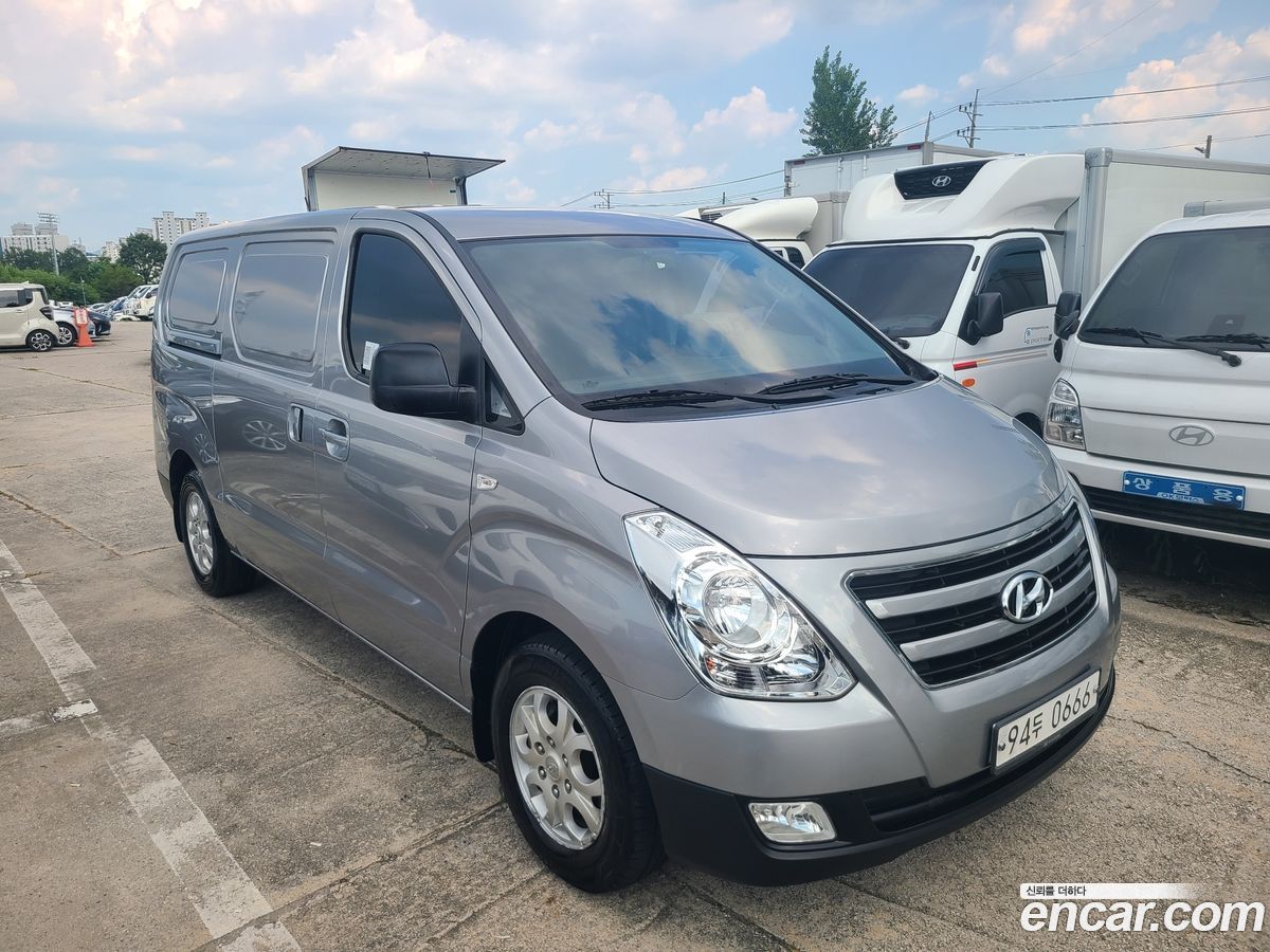 Hyundai Starex