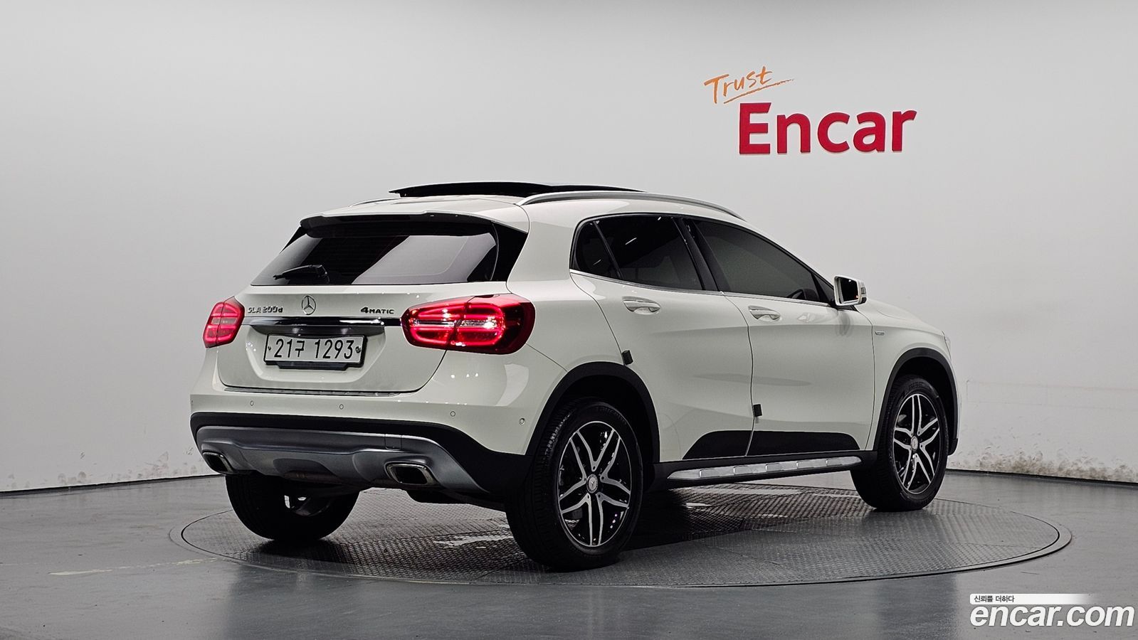 Mercedes-Benz GLA-Class