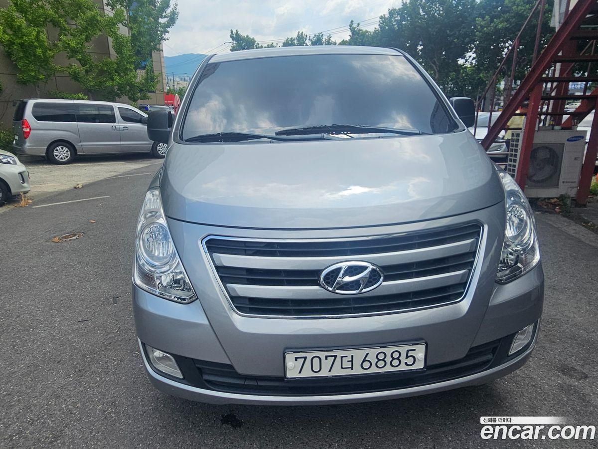 Hyundai Starex