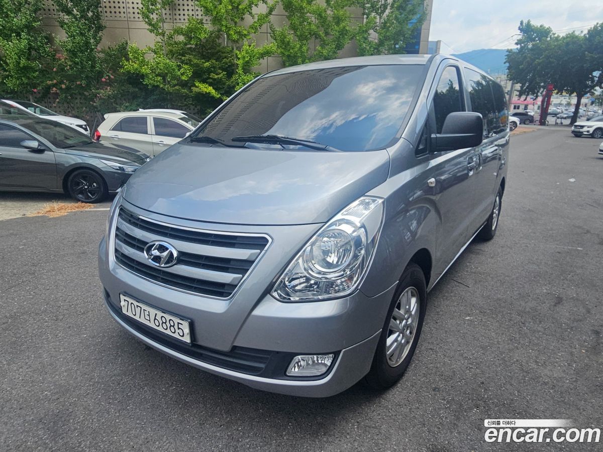 Hyundai Starex