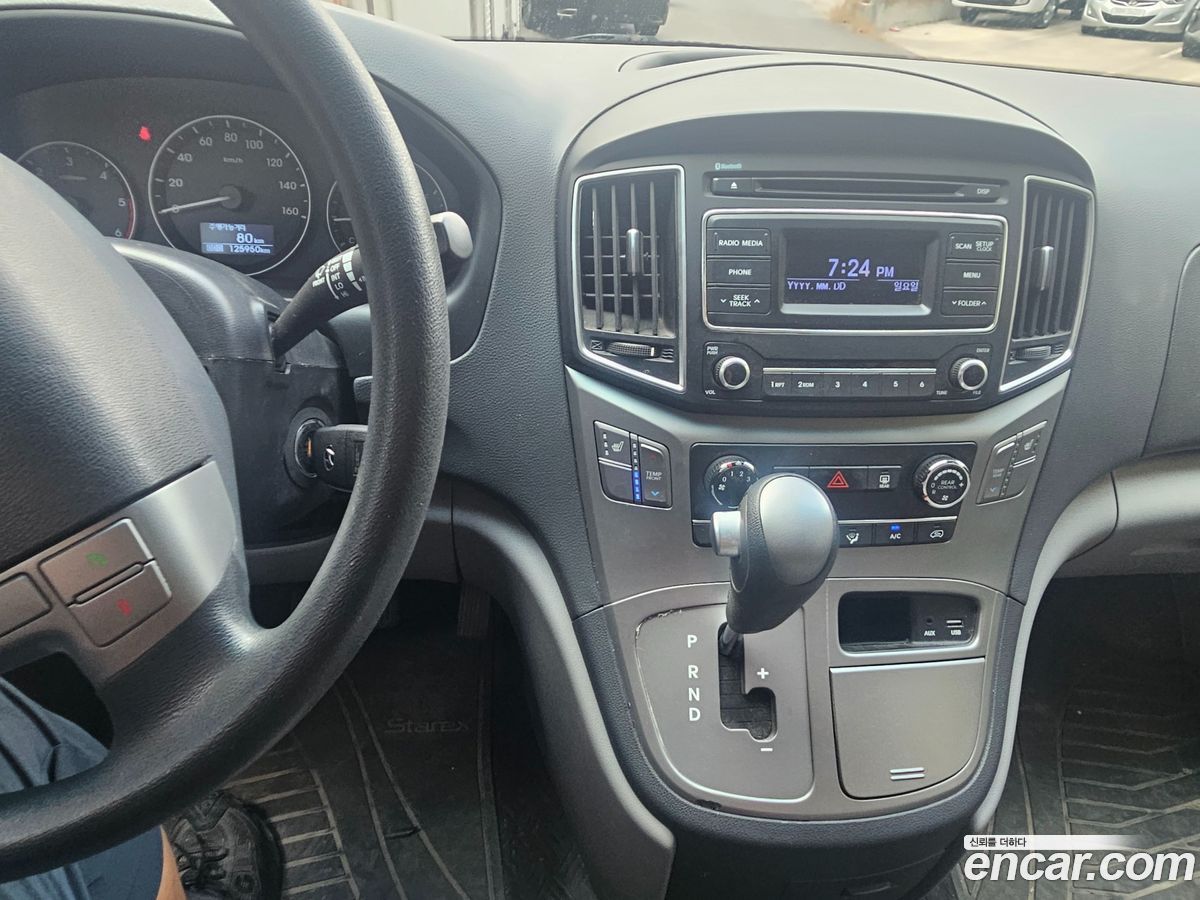 Hyundai Starex
