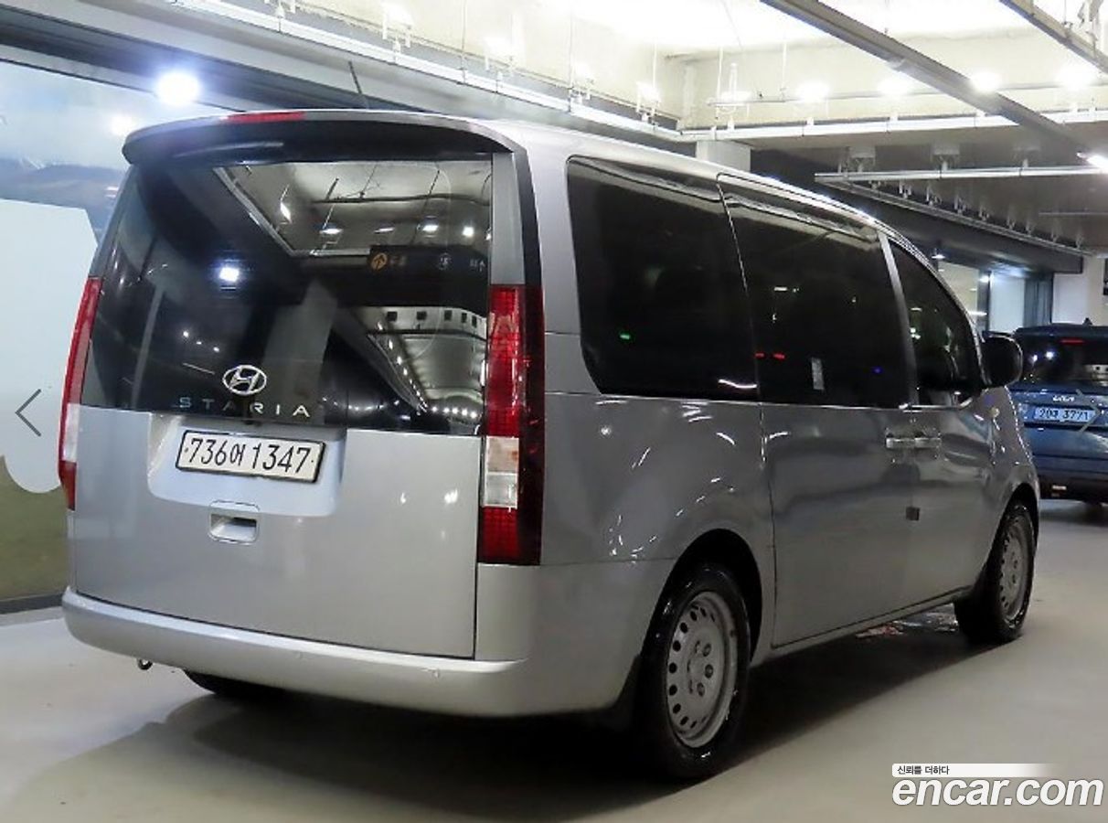 Hyundai Staria