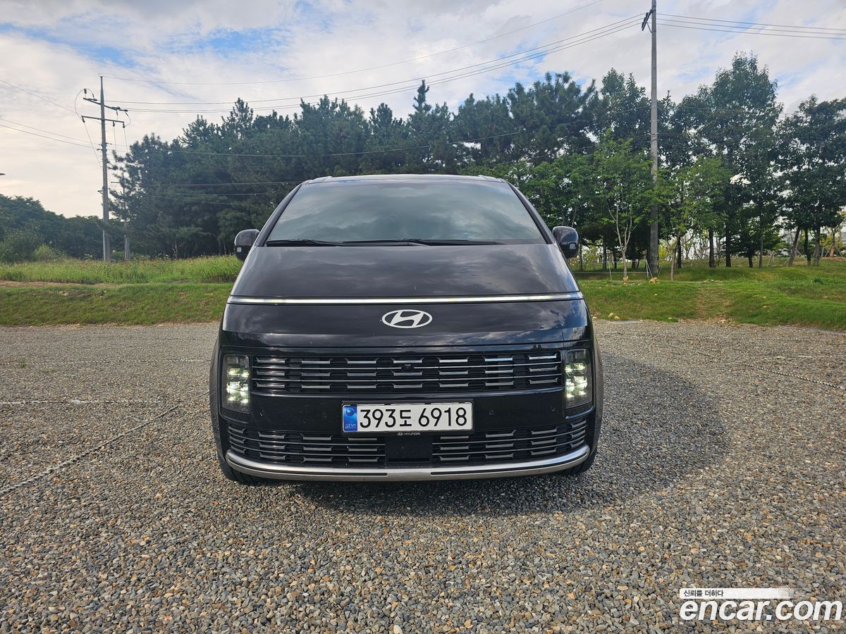 Hyundai Staria