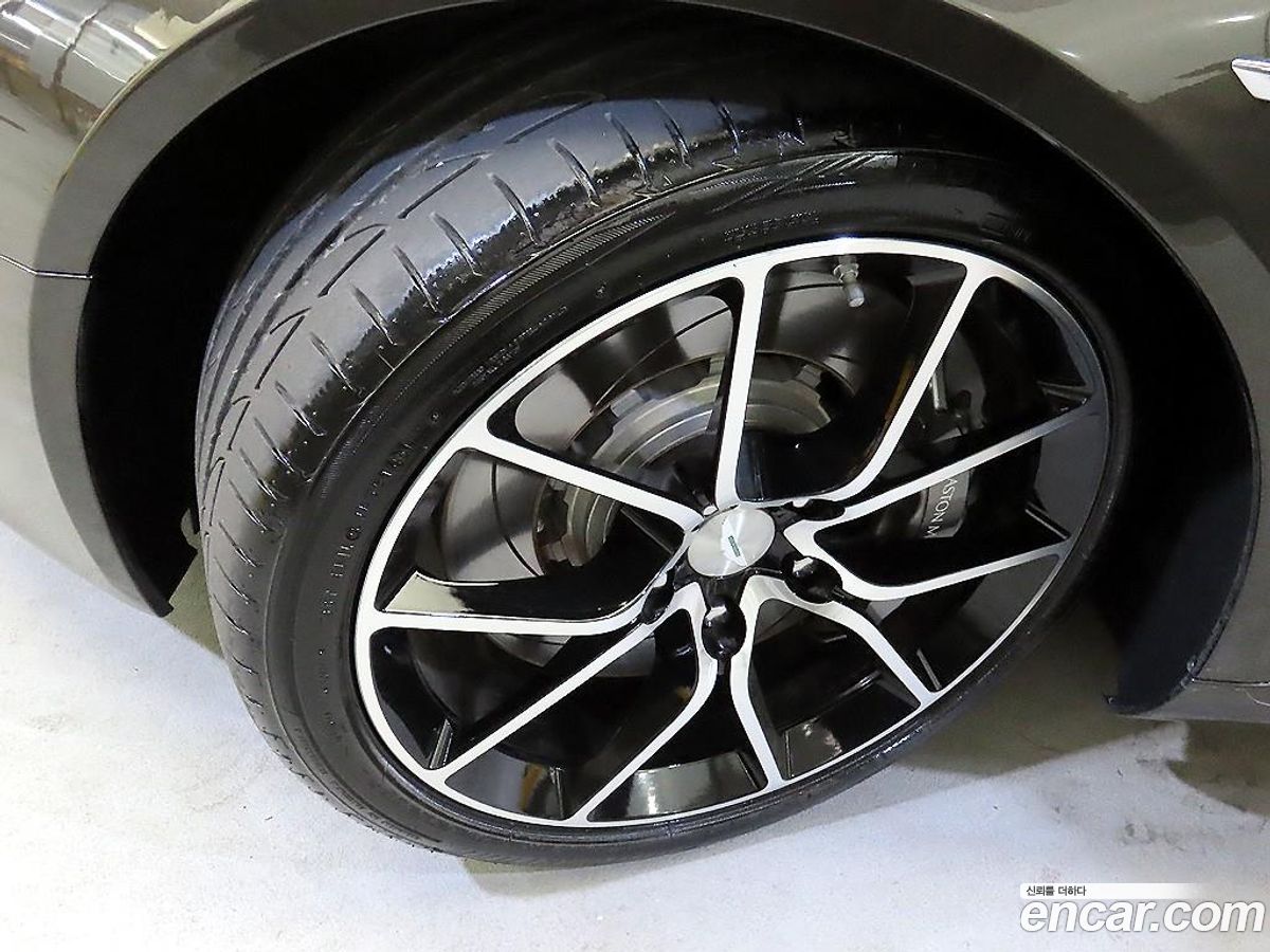 Astonmartin Rapide