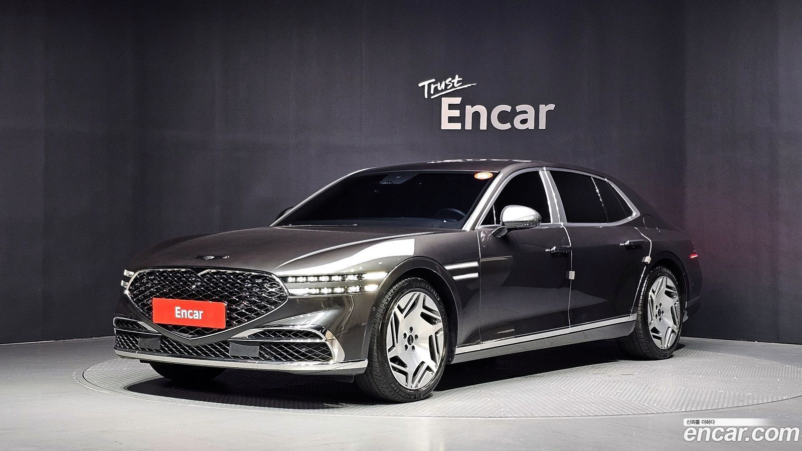 Genesis G90