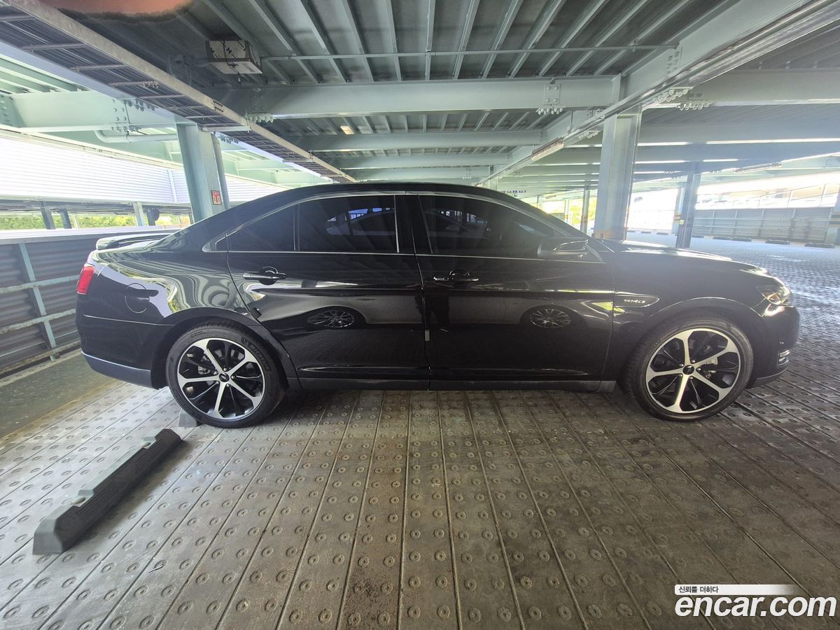 Ford Taurus