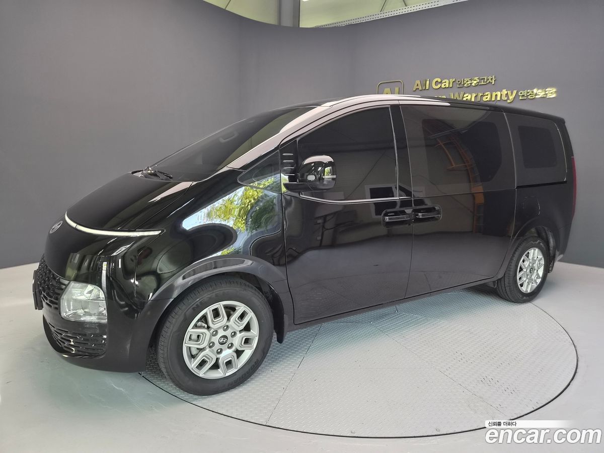 Hyundai Staria