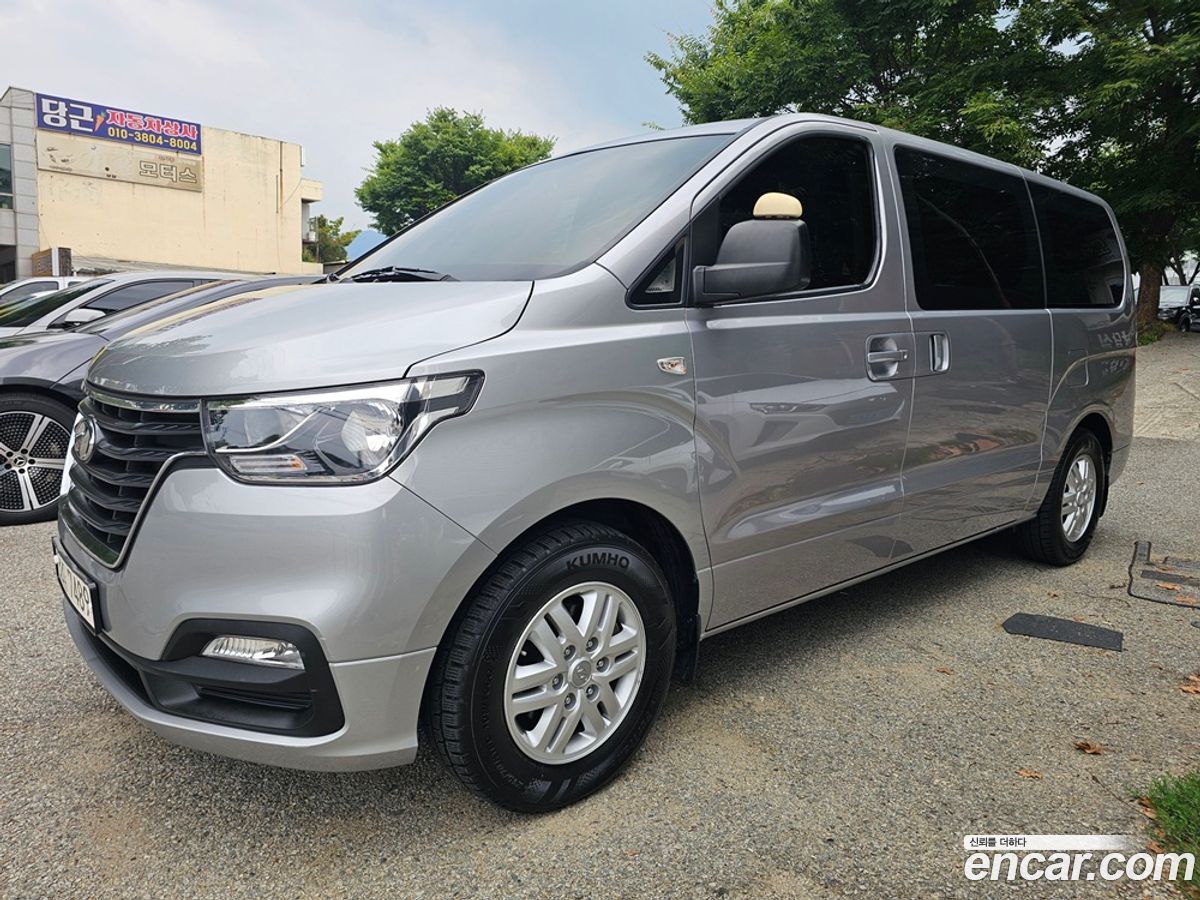 Hyundai Starex