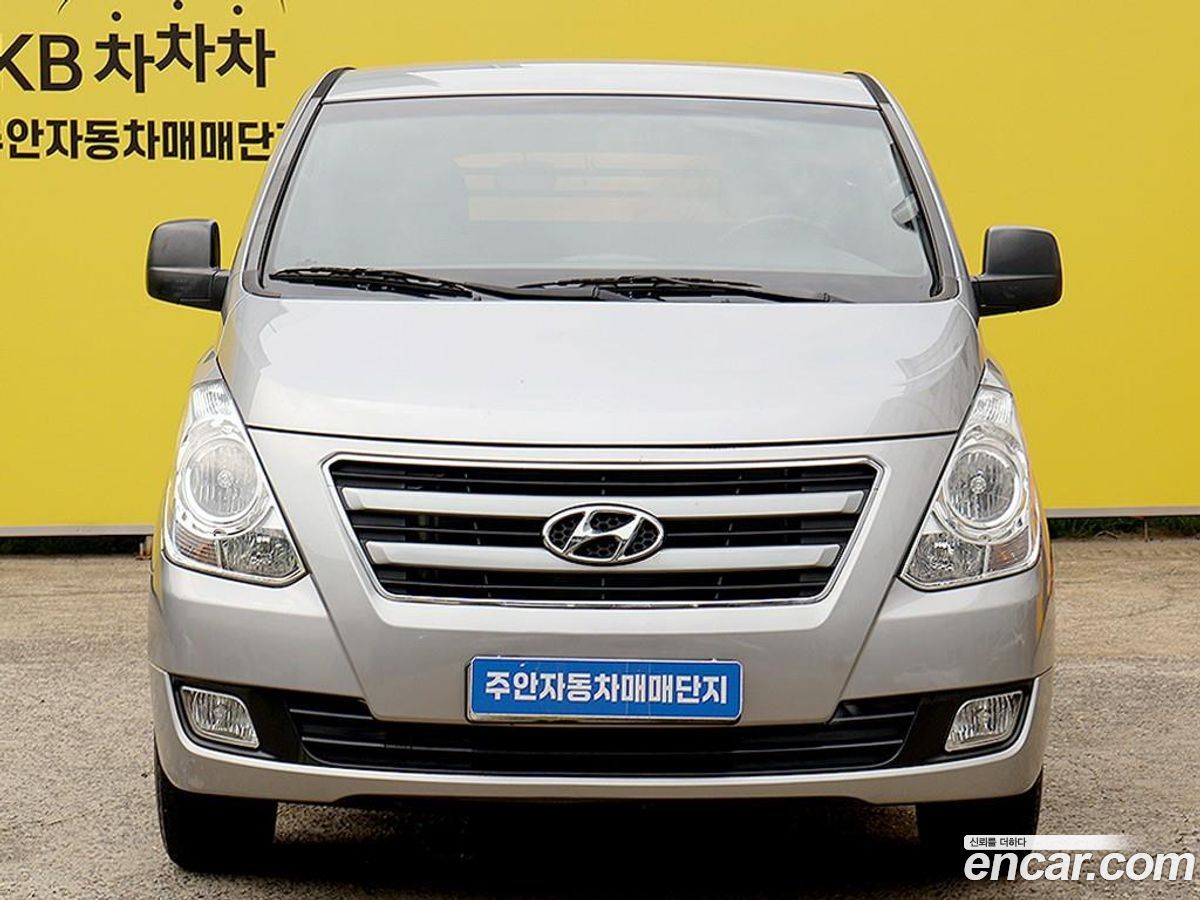 Hyundai Starex