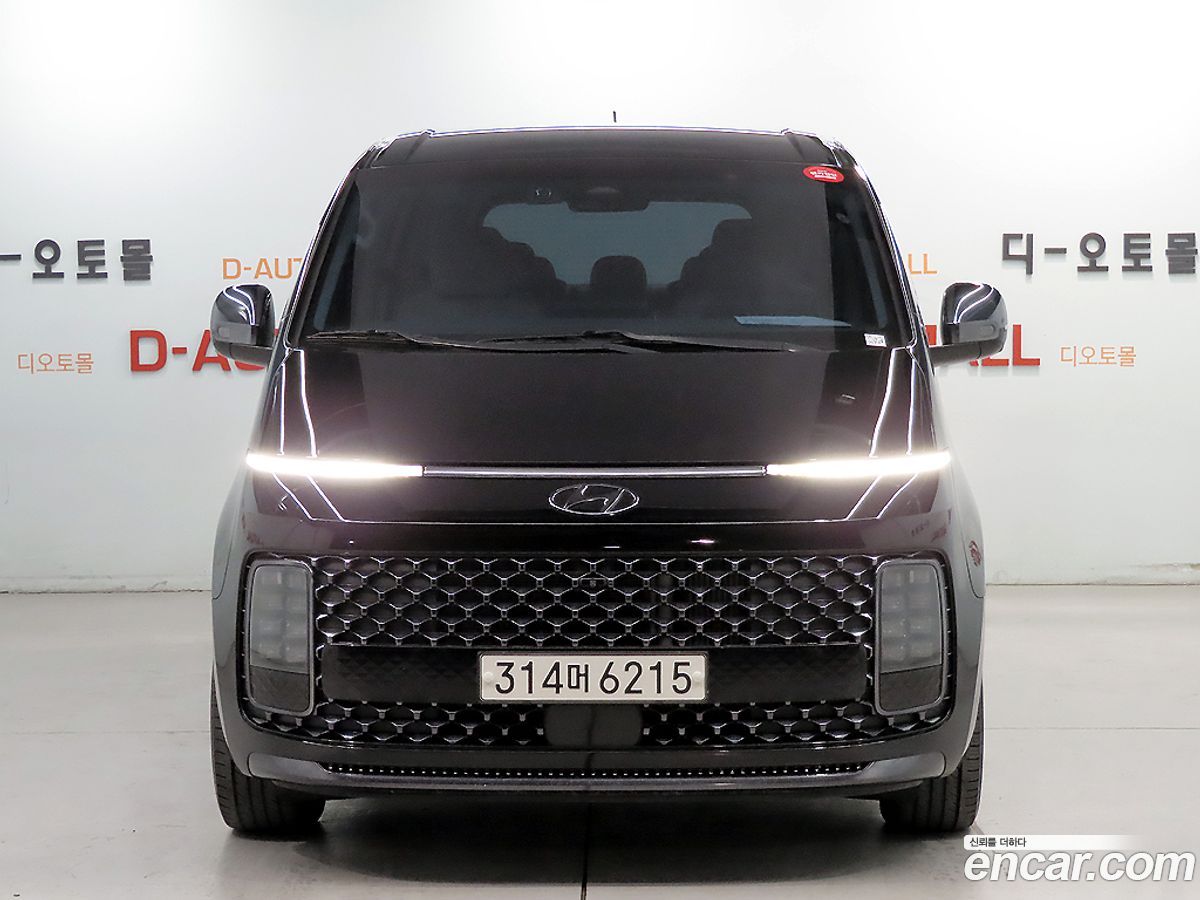 Hyundai Staria