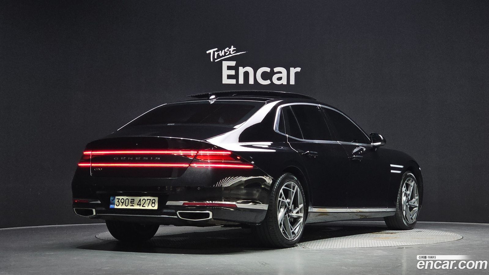 Genesis G90