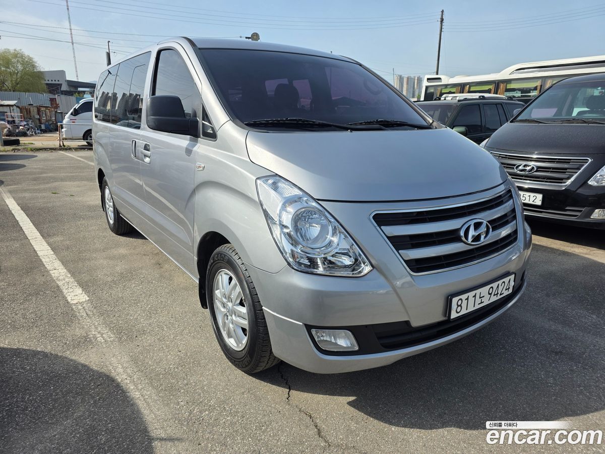Hyundai Starex