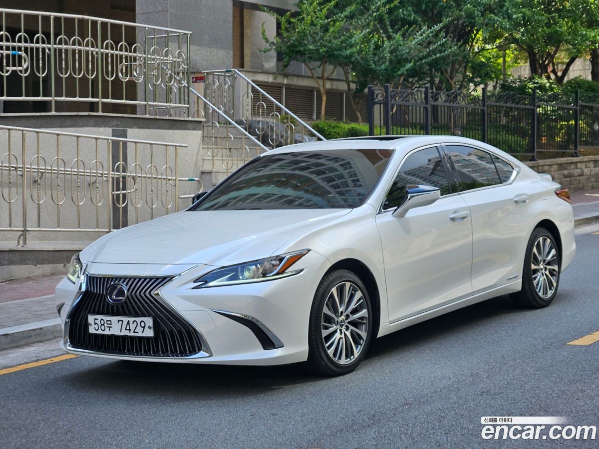 Lexus ES Mk7