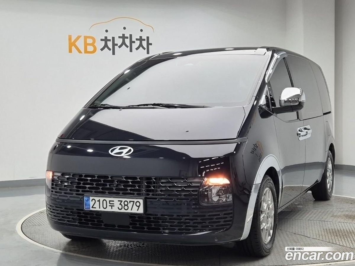 Hyundai Staria