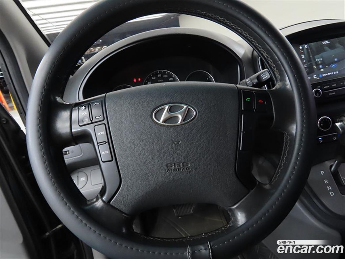 Hyundai Starex