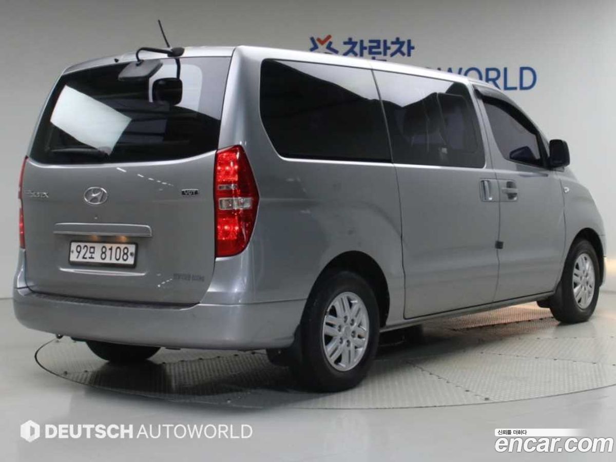 Hyundai Starex