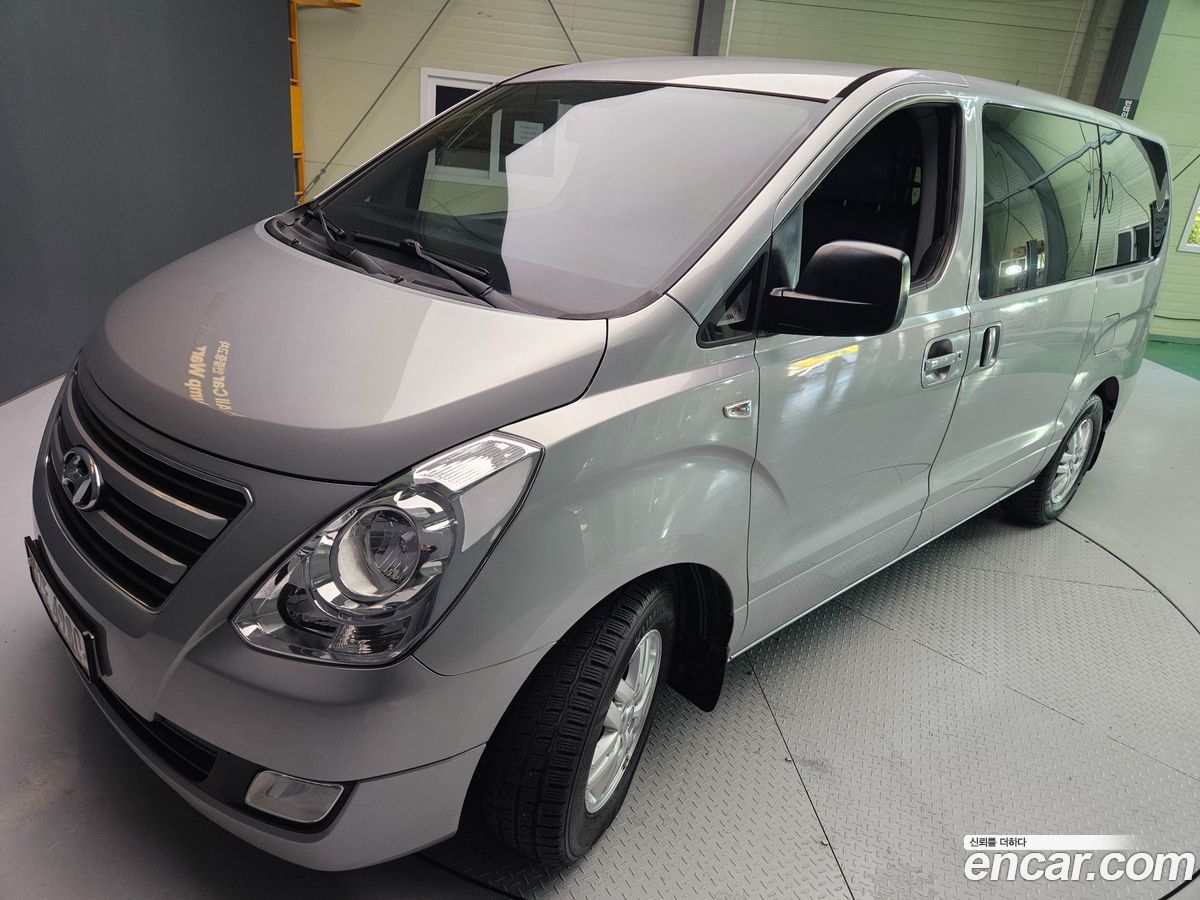Hyundai Starex