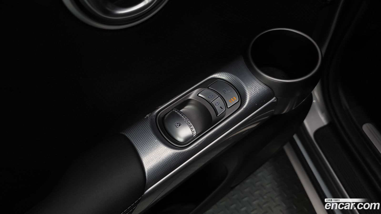 Genesis GV60