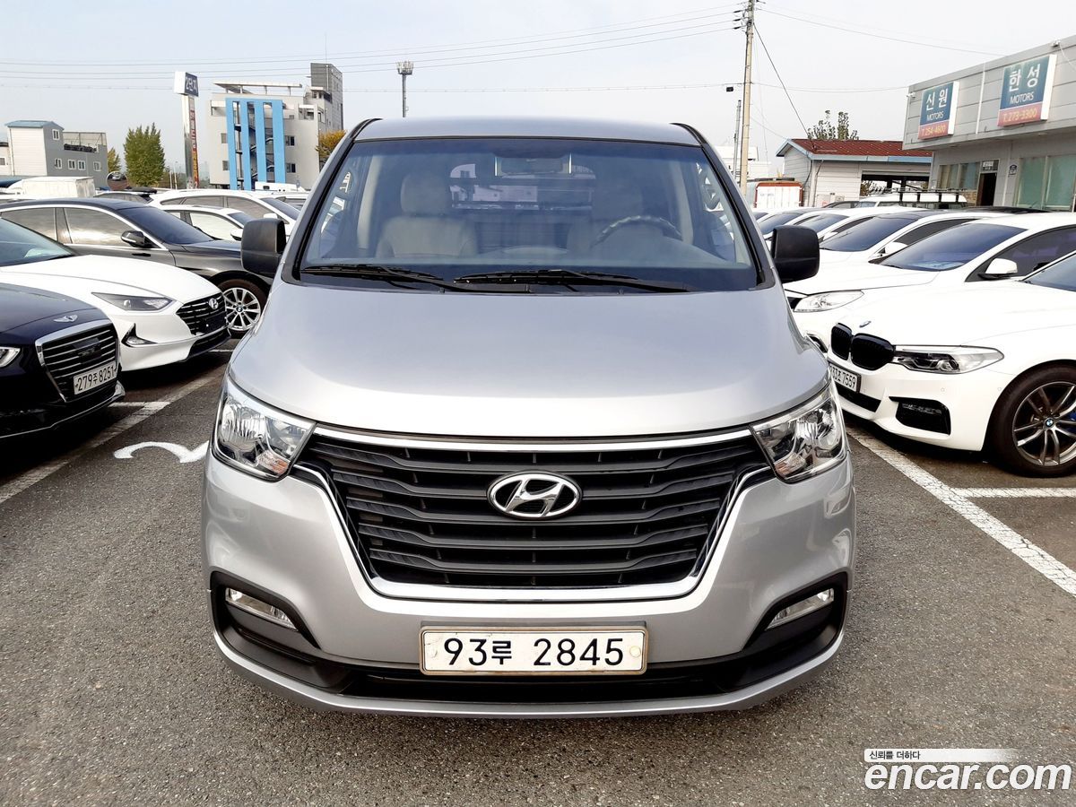 Hyundai Starex