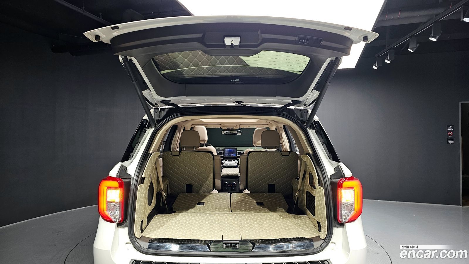 Ford Explorer Mk6