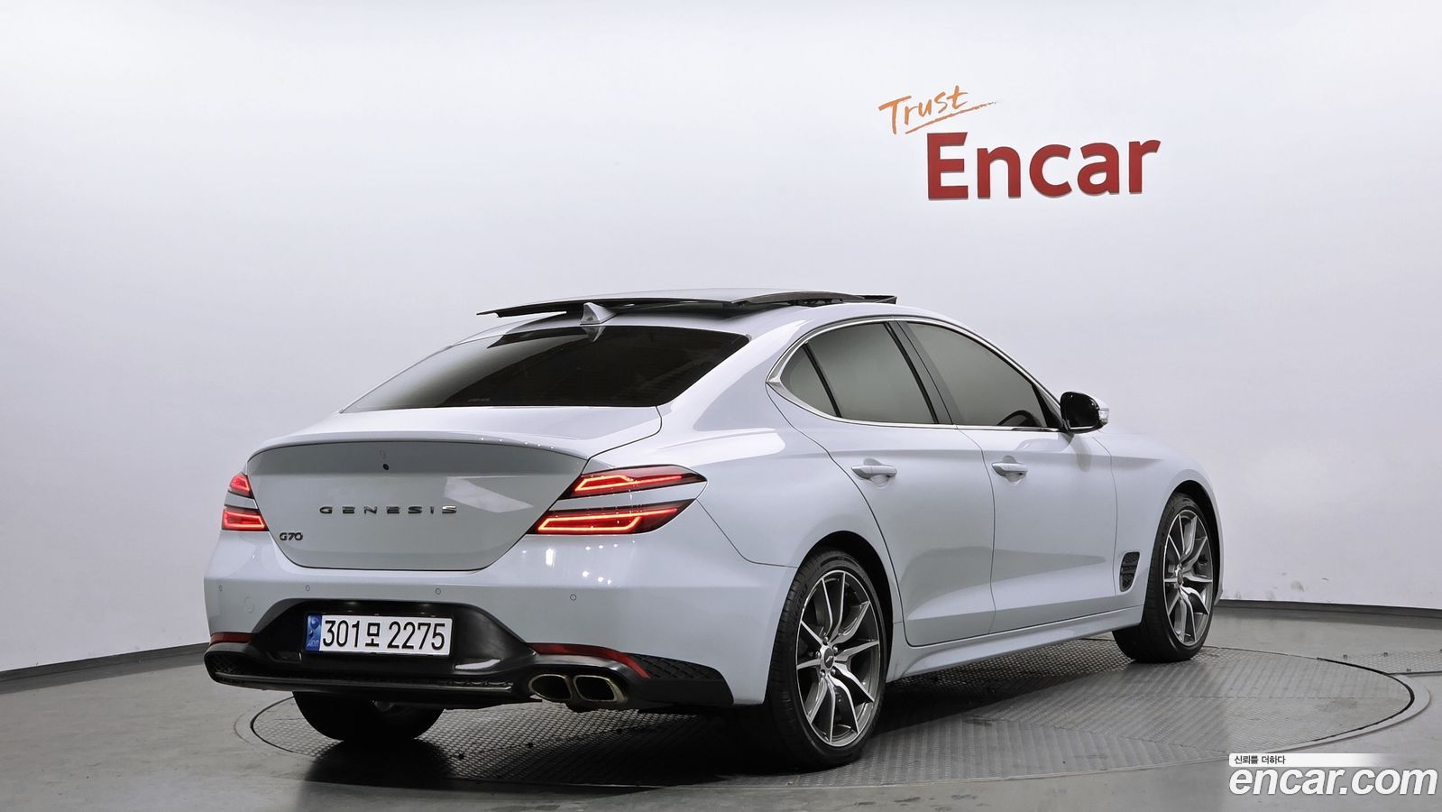 Genesis G70