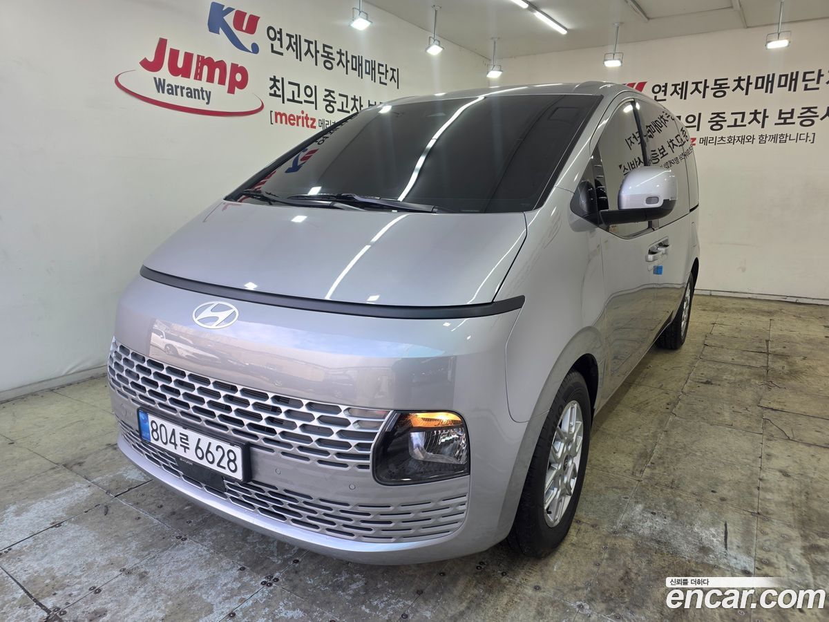 Hyundai Staria