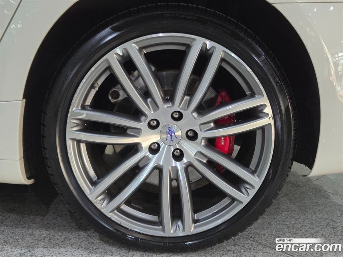 Maserati Quattroporte