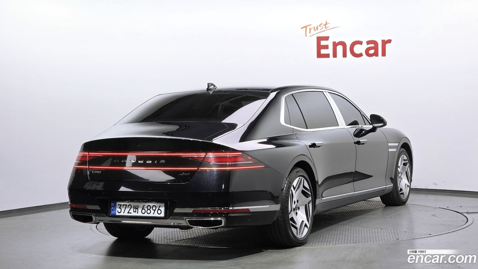 Genesis G90